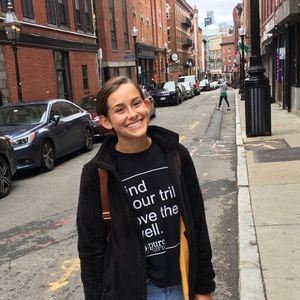 Meet your Posher, Lauren